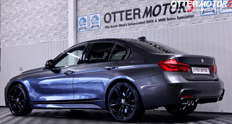 BMW 3 SERIES