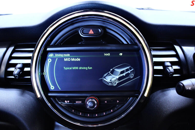 MINI HATCH