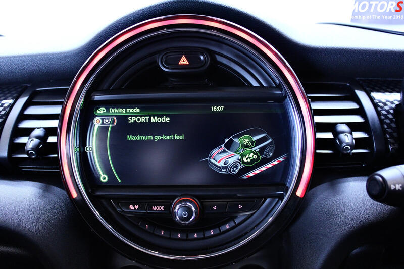MINI HATCH