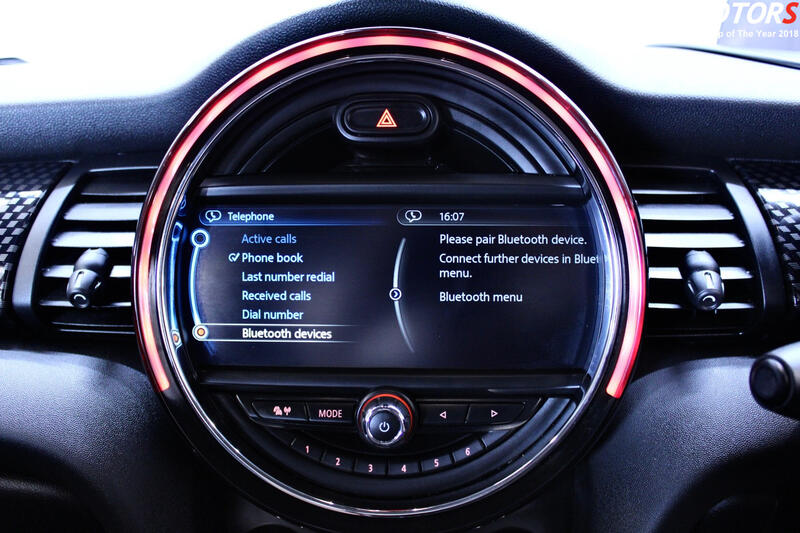 MINI HATCH