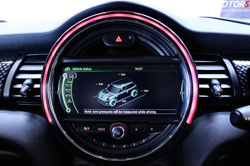 MINI HATCH