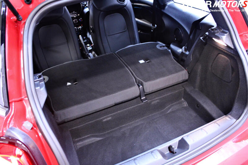 MINI HATCH