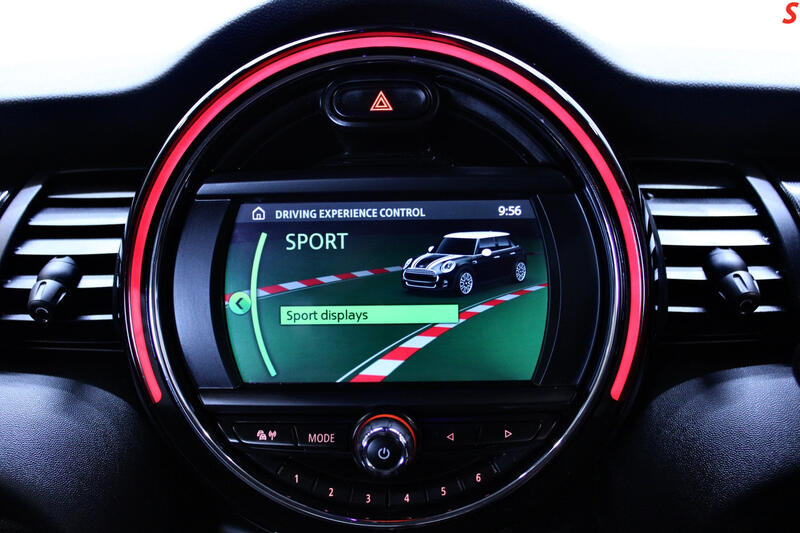 MINI HATCH