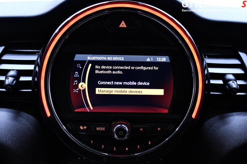 MINI HATCH