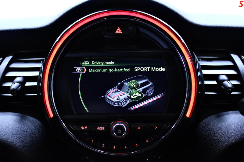 MINI HATCH