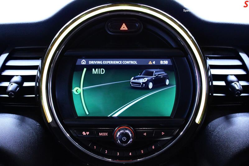MINI HATCH