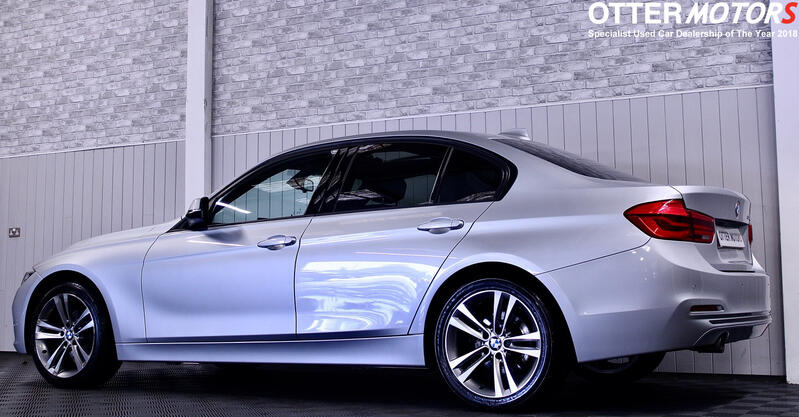 BMW 3 SERIES