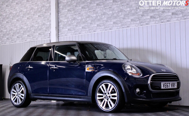 MINI HATCH