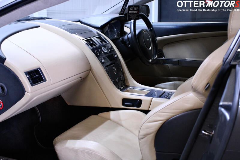 ASTON MARTIN DB9
