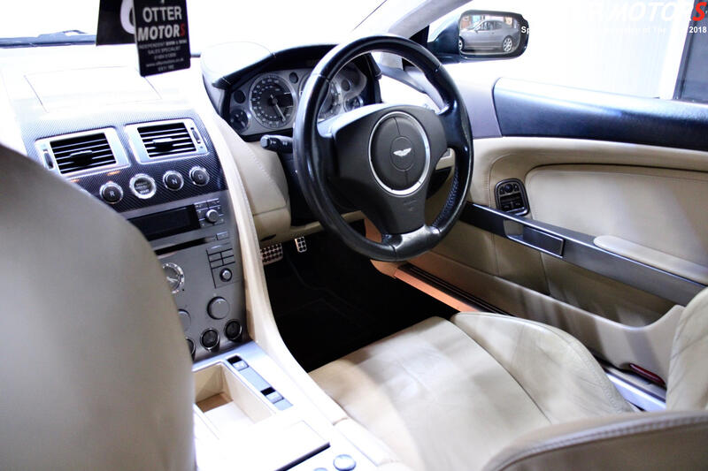 ASTON MARTIN DB9