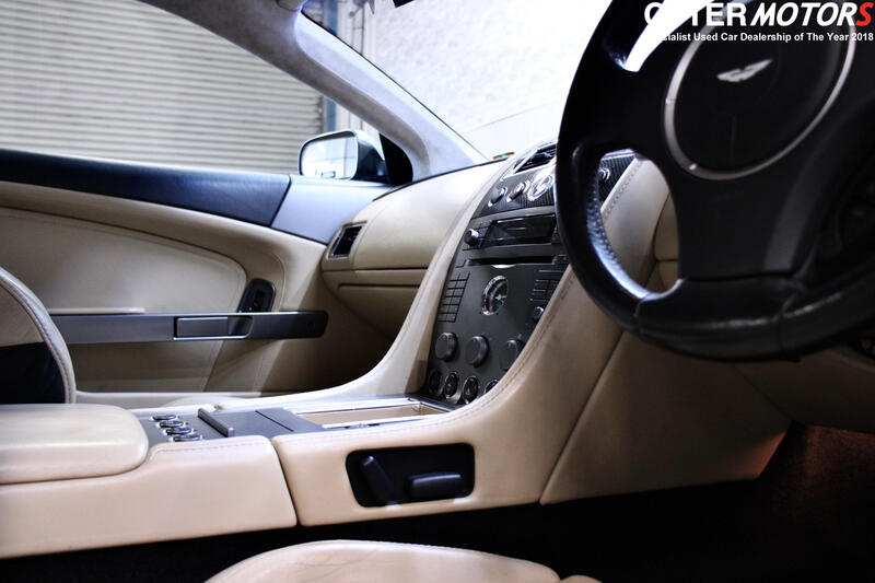 ASTON MARTIN DB9
