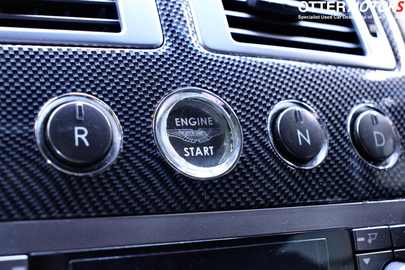 ASTON MARTIN DB9