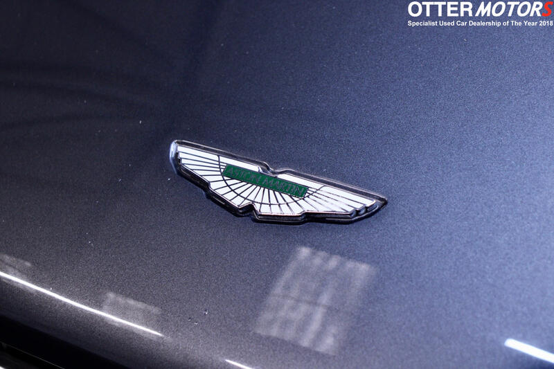 ASTON MARTIN DB9