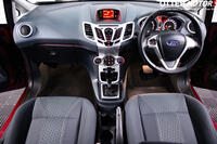 FORD FIESTA (2009)