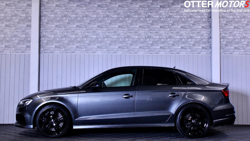 AUDI RS3