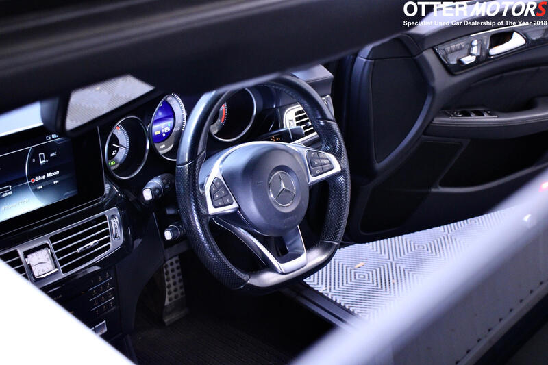 MERCEDES-BENZ CLS