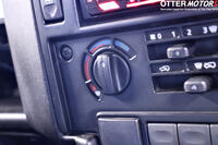 LAND ROVER DEFENDER 90
