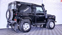 LAND ROVER DEFENDER 90