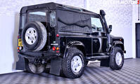LAND ROVER DEFENDER 90