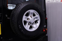 LAND ROVER DEFENDER 90