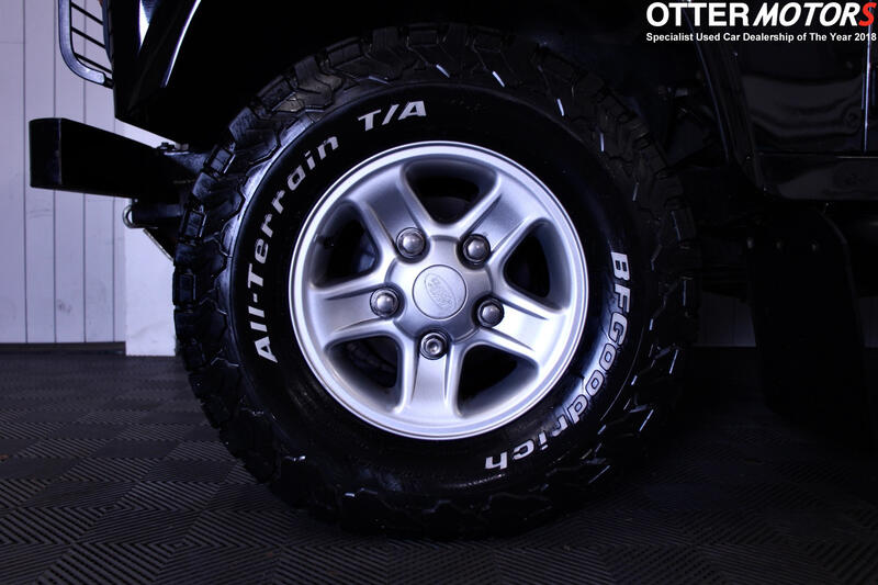 LAND ROVER DEFENDER 90