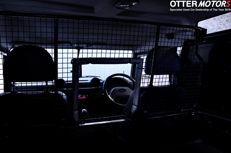 LAND ROVER DEFENDER 90