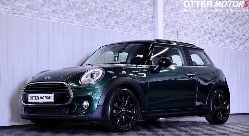 MINI HATCH