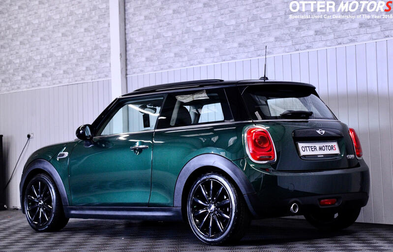 MINI HATCH