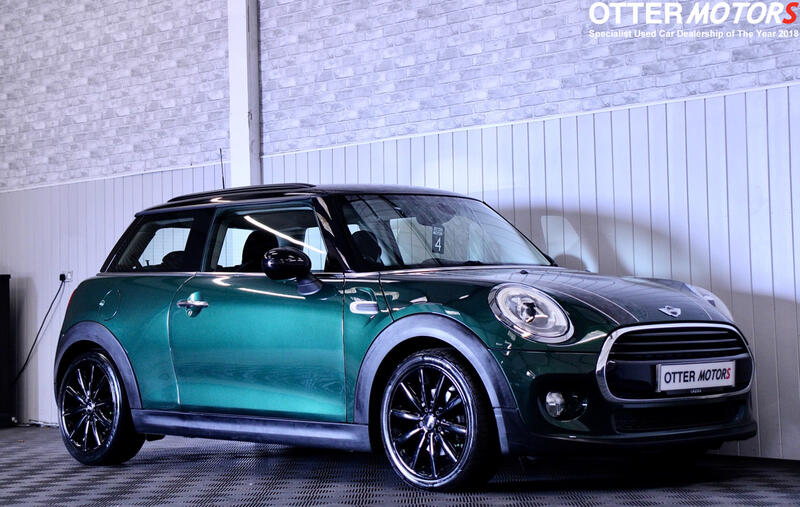 MINI HATCH
