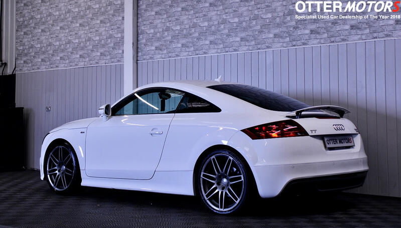 AUDI TT