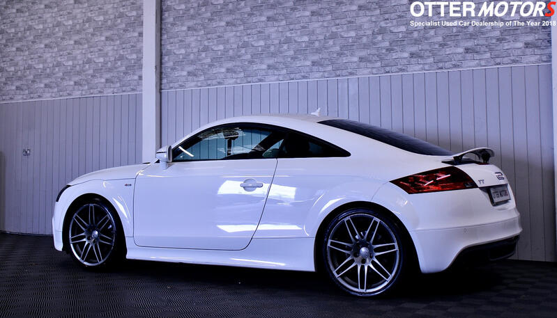 AUDI TT