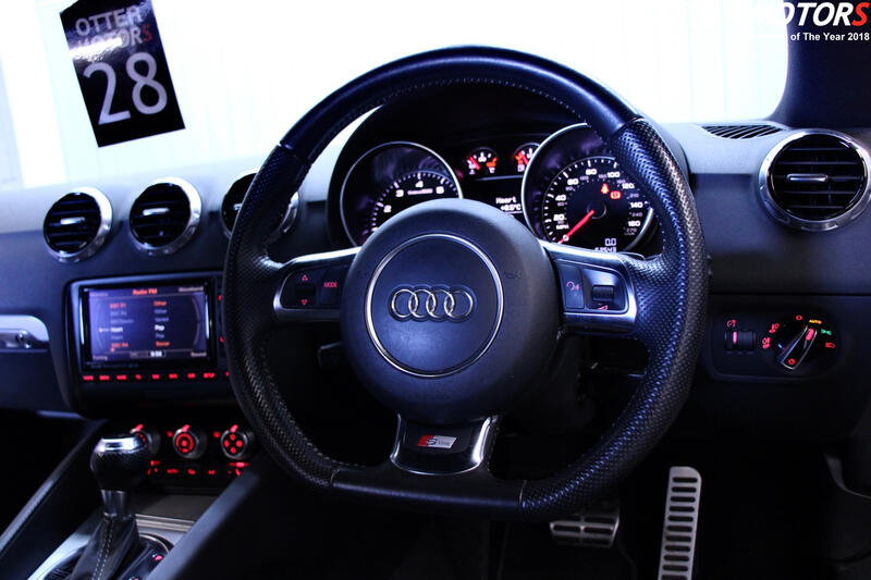 AUDI TT