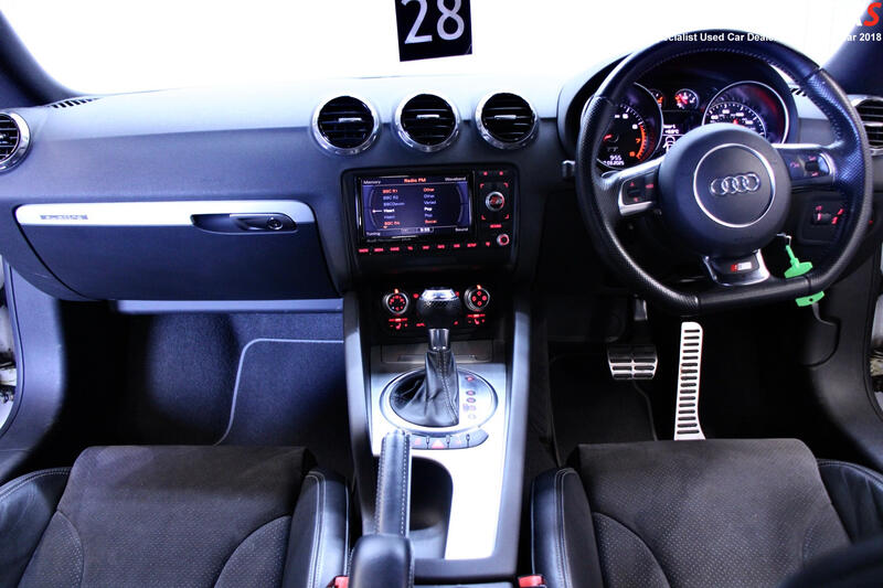 AUDI TT