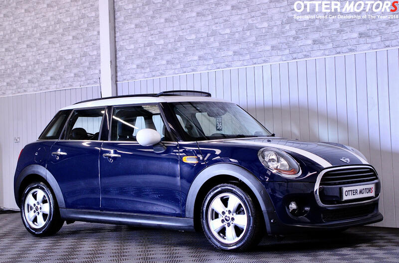 MINI HATCH