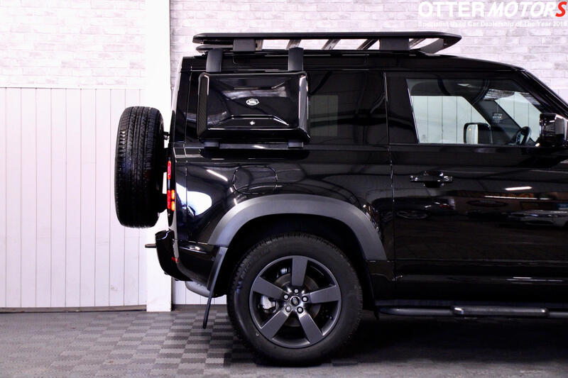 LAND ROVER DEFENDER 90