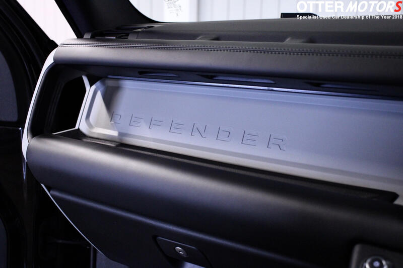 LAND ROVER DEFENDER 90
