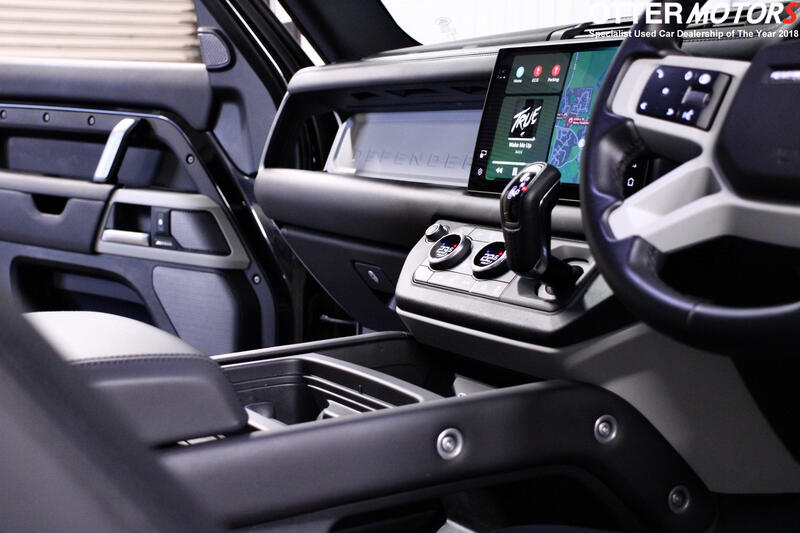 LAND ROVER DEFENDER 90