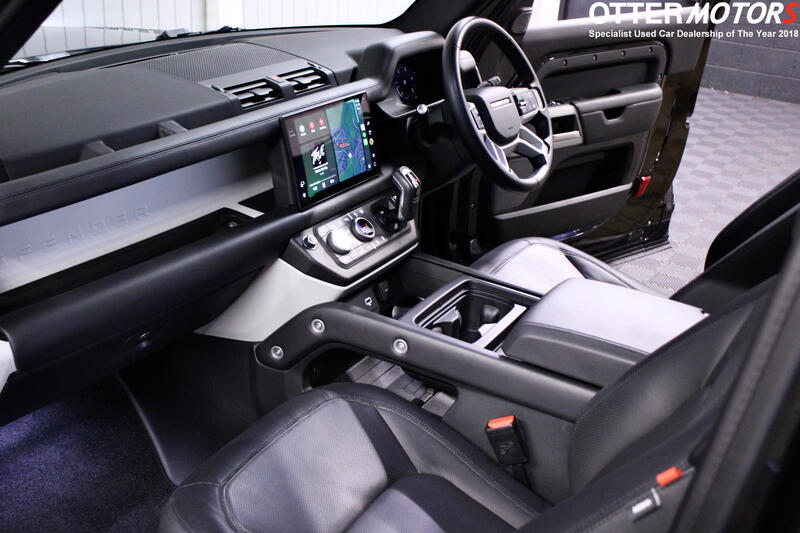 LAND ROVER DEFENDER 90