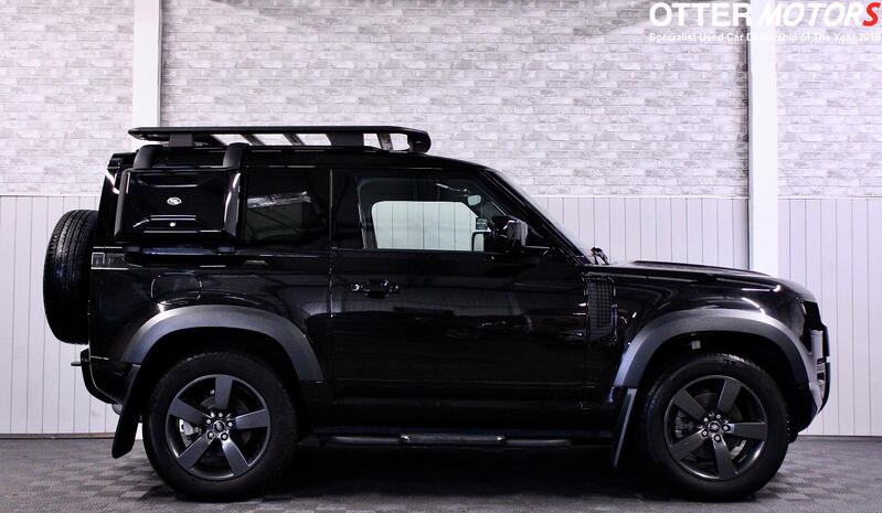 LAND ROVER DEFENDER 90