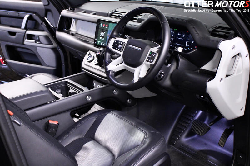 LAND ROVER DEFENDER 90