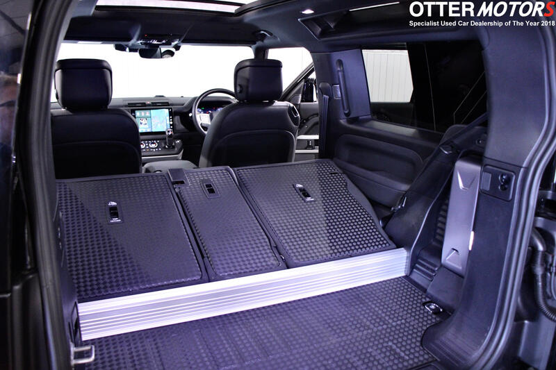 LAND ROVER DEFENDER 90