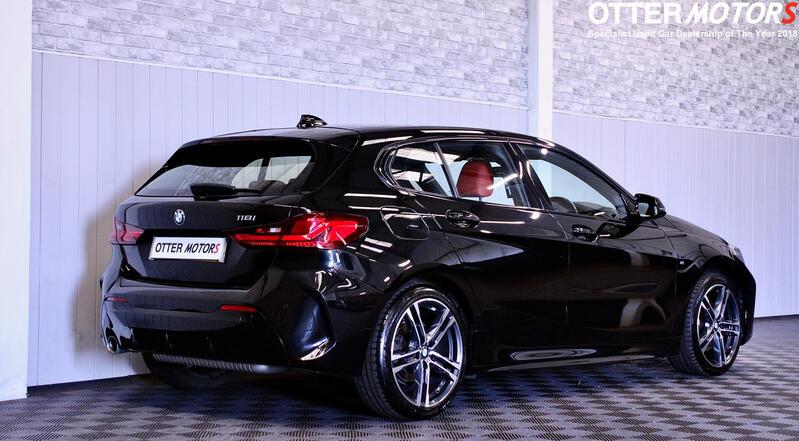 BMW 1 SERIES