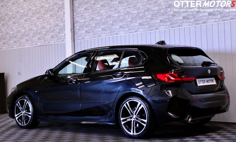 BMW 1 SERIES