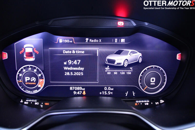 AUDI TT