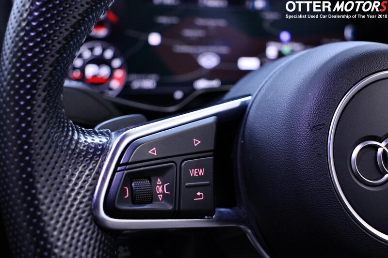 AUDI TT