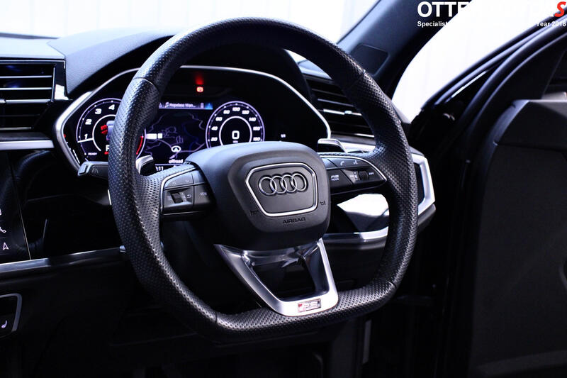 AUDI RS Q3