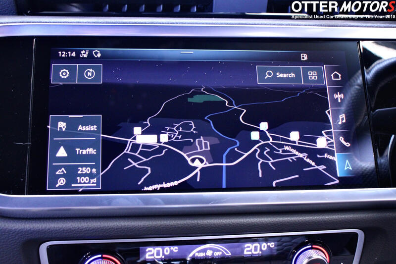 AUDI RS Q3