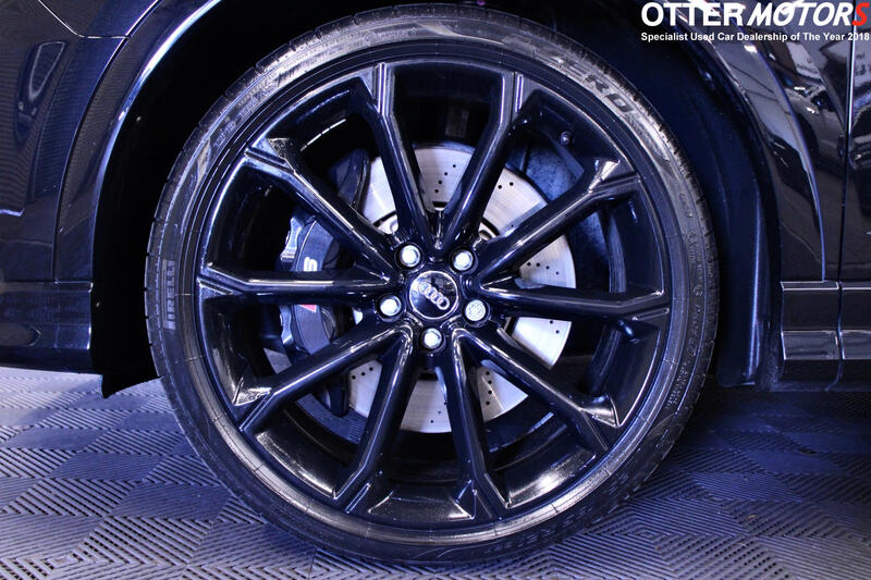 AUDI RS Q3