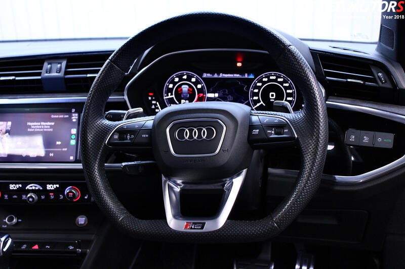 AUDI RS Q3