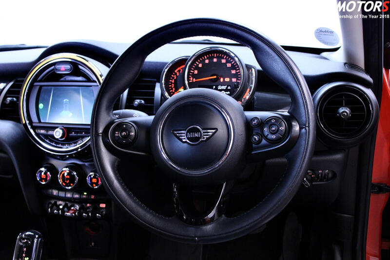 MINI HATCH